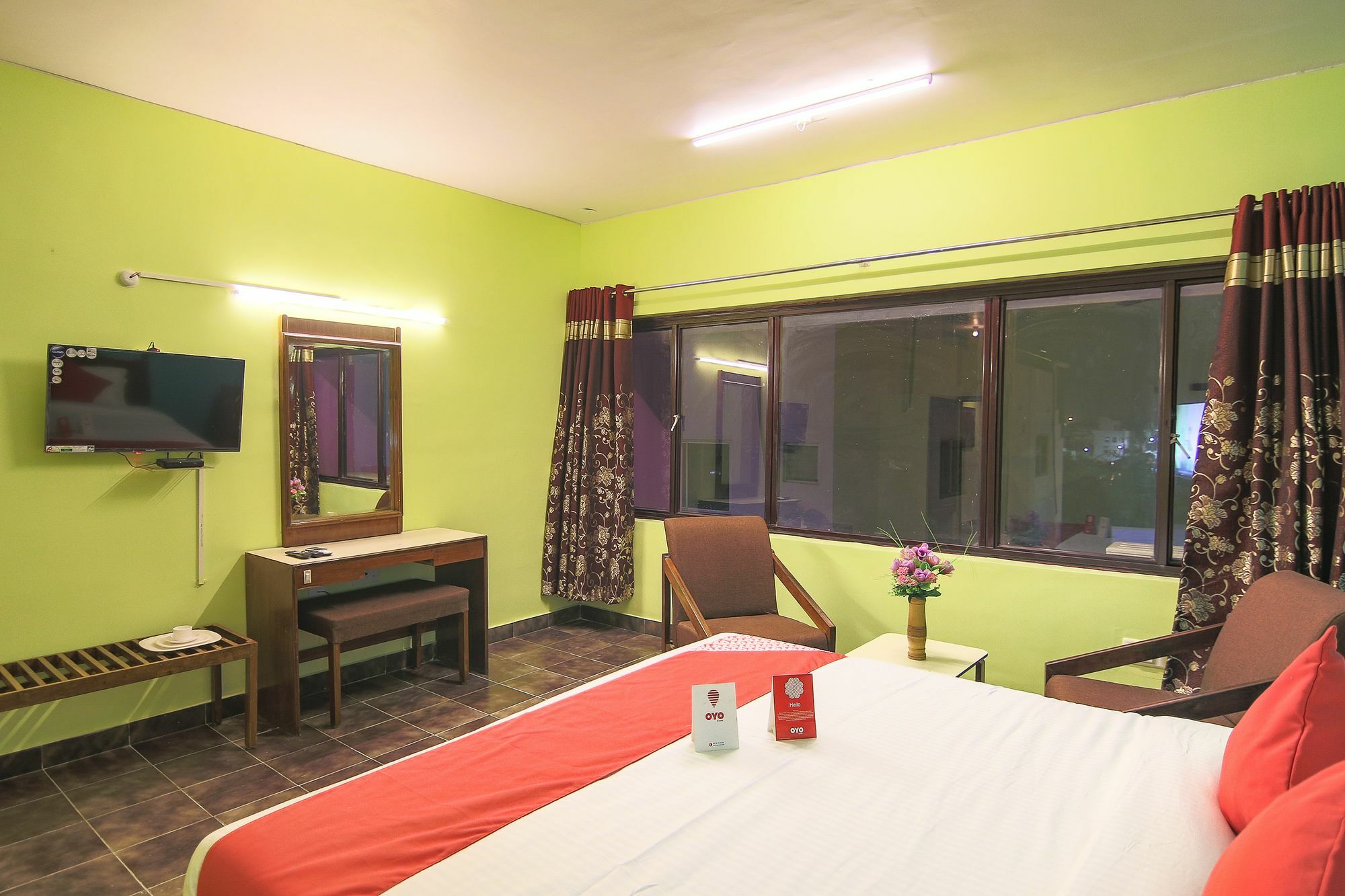 Oyo 10709 Hotel Sbt 维沙卡帕特南 外观 照片